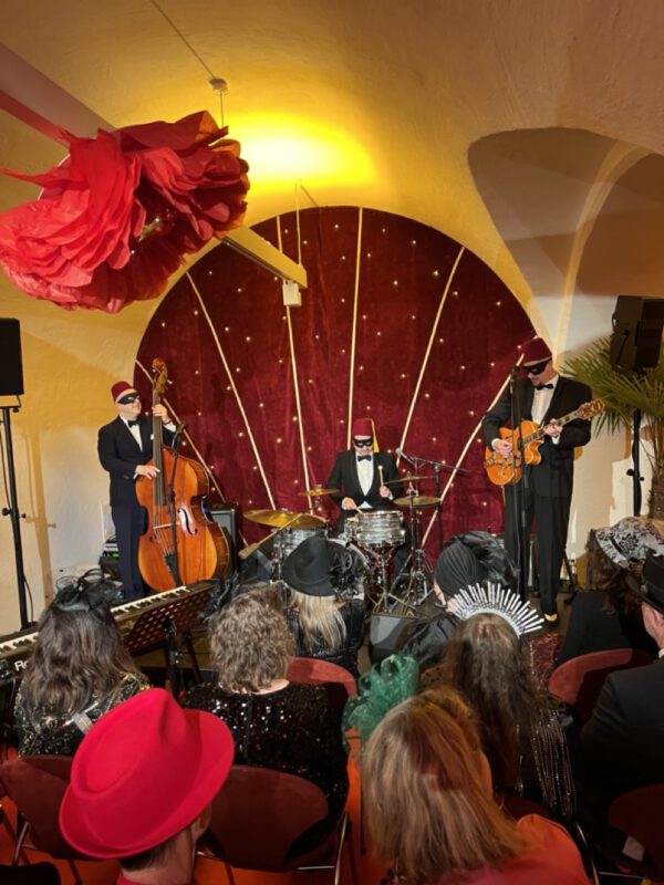 2025 Ball der Hüte © Herbert Öller