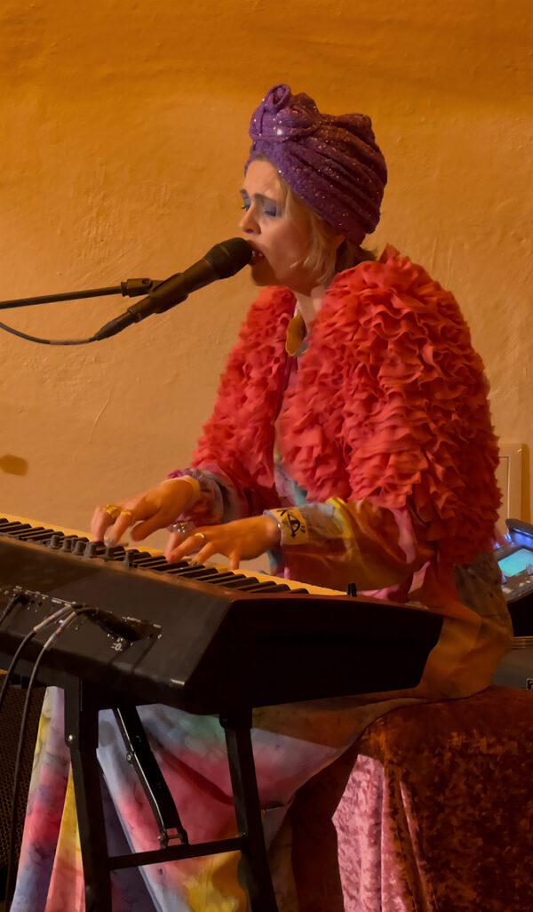 2025 Chapeau Oeller film4